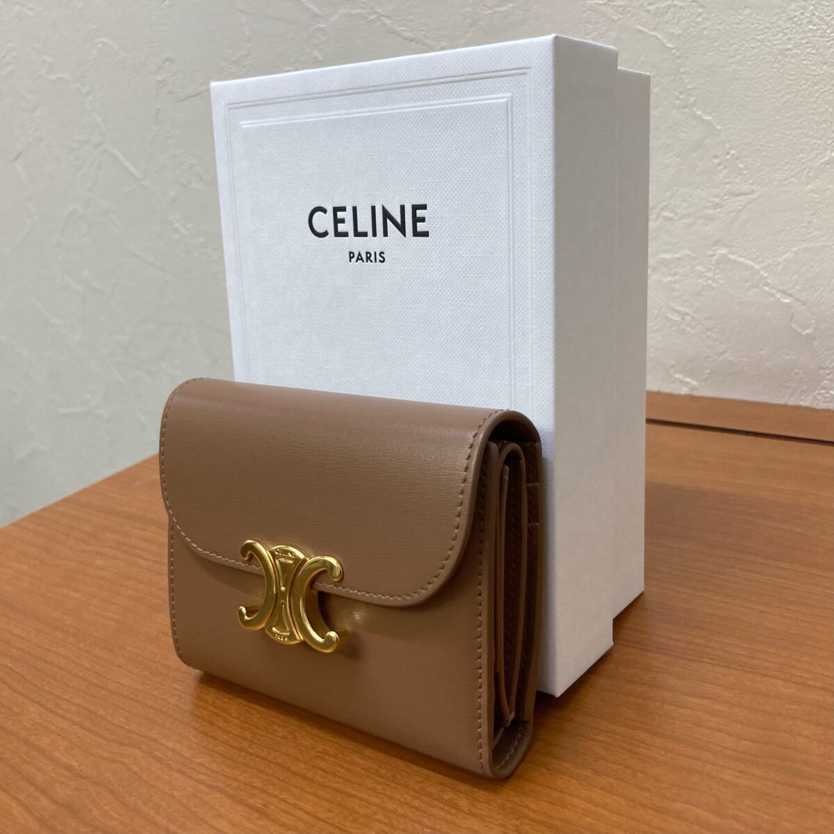 タンCELINE 財布